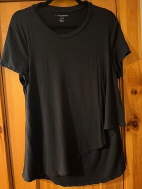 A Pea in the Pod Black Maternity Short-Sleeve Nursing Top Size Large